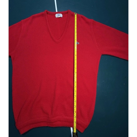 Vintage Izod Lacoste Sweater Women Large V Neck Pullover Knit Red Preppy 70s USA - Picture 9 of 9